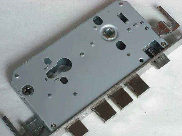 清苑24小时上门开锁公司